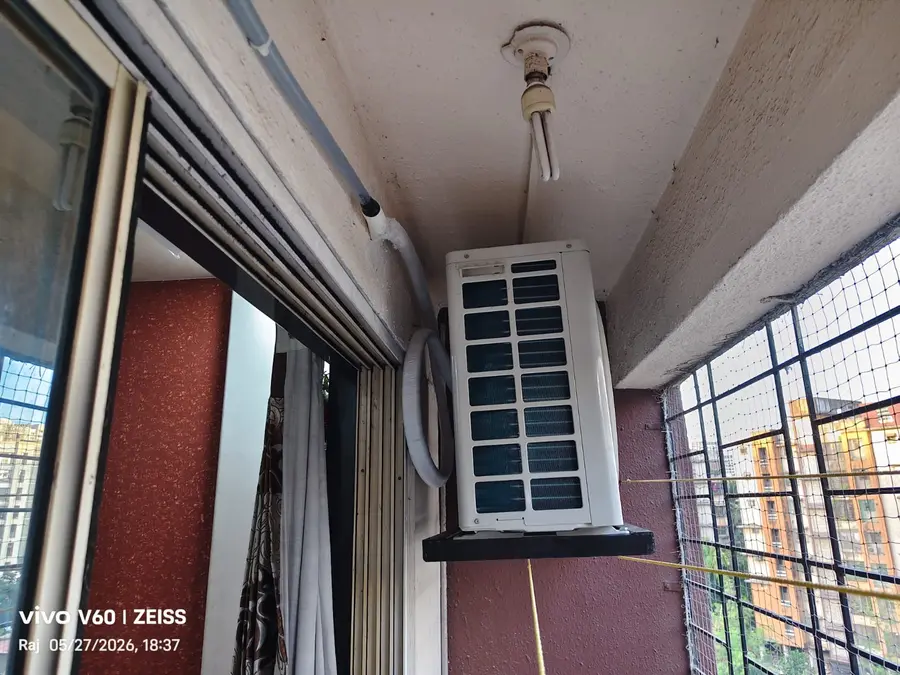 Outdoor VRV condenser units installed for a multi-zone commercial building